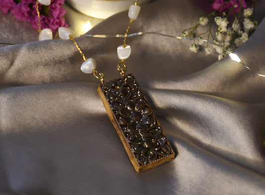 Beautifully Handcrafted Dark Bronze Necklace